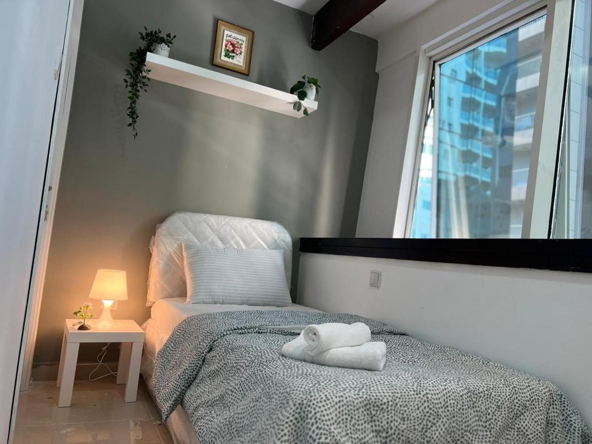Accommodatie bij particulieren Partition With Window Near Moe Metro Dubai