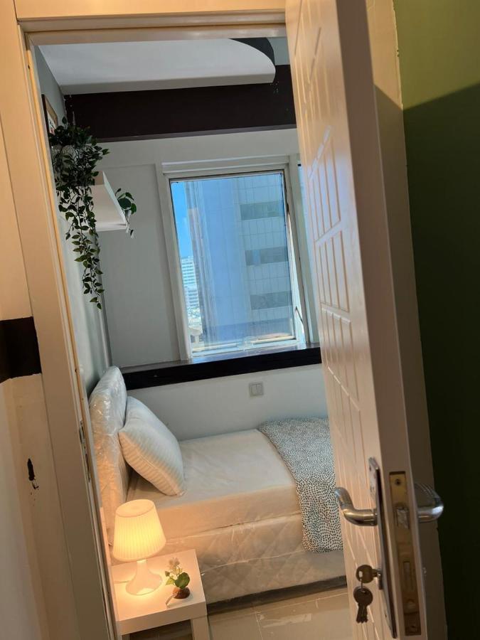 Accommodatie bij particulieren Partition With Window Near Moe Metro *